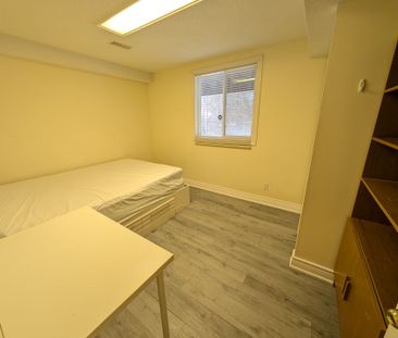 For Lease - 26 Ashglen Court, Toronto, Ontario - Photo 3