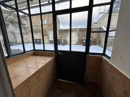 Location Appartement 1 pièce Meublé 31m² LE CREUSOT 71200 - Photo 5