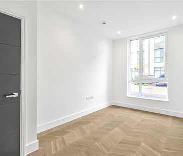 Baldwin Lane, London, SE3 9AY - Photo 2