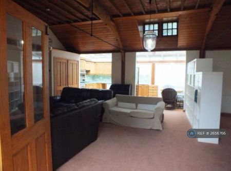 1 bedroom detached house to rent - Photo 5