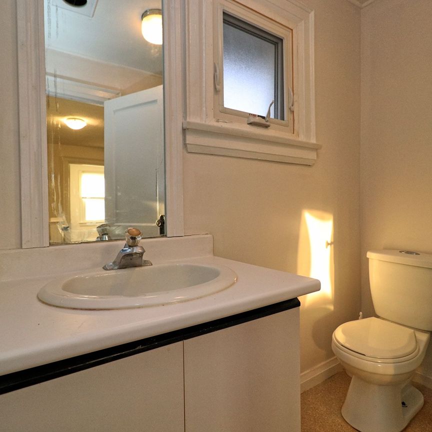 For Lease - 20 Colborne Street Unit# 1, Oshawa, Ontario - Photo 1