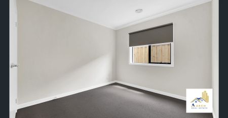 Close to Train Station-Modern 4-Bedroom Family Home - Photo 3