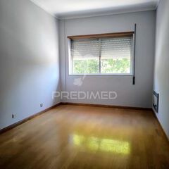 Apartment Renovated well located 3 bedrooms for rent Braga - balcony, air conditioning - Photo 1