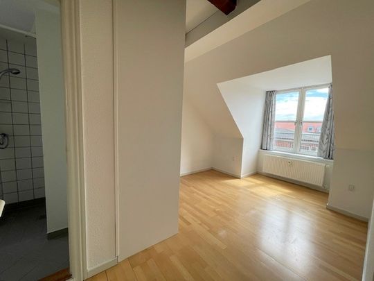 Vejle - Skøn taglejlighed i centrum - Photo 1