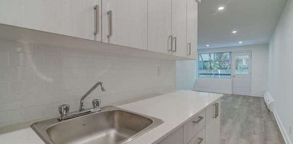 Studio Apartments Available - A louer • For Rent - Photo 2