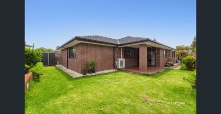 Upgraded Porter Davis Family Home in Premium Upper Point Cook Location - Photo 4