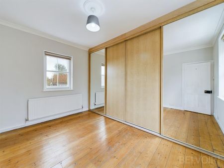 2 bedroom terraced house to rent - Photo 4