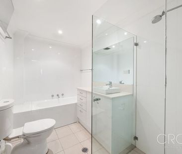 Generous Three Bedroom & Three Outdoor area Townhouse - Photo 6