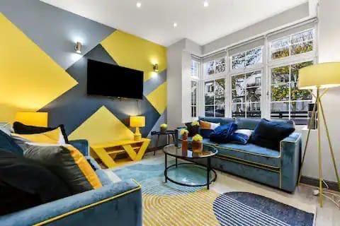 3 Bed Terraced House, Southfield Road, W4 - Photo 1