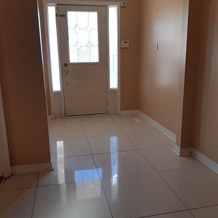 For Lease - 85 Halfmoon Square, Toronto, Ontario - Photo 1