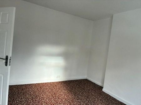 3 bedroom detached house to rent - Photo 3