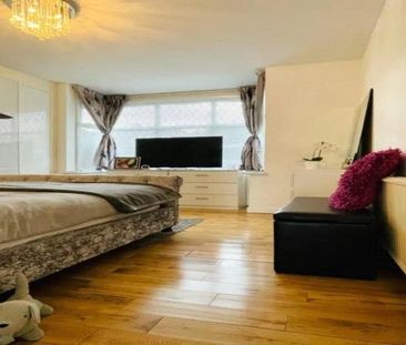 5 bedroom semi-detached house to rent - Photo 6