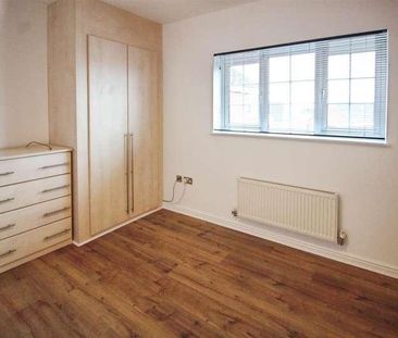 Castle Lodge Square, LS26 - Photo 2