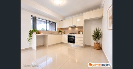 SPACIOUS 2 BEDROOM MODERN UNIT WITH PRIVATE COURTYARD — CLOSE TO STATION, SHOPS & SCHOOLS - Photo 4
