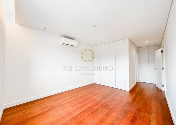 Apartamento T4 em Porto