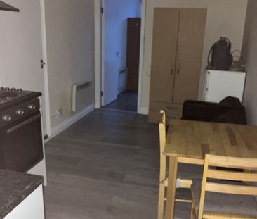 1 Bed Flat, Forest Road, E17 - Photo 6
