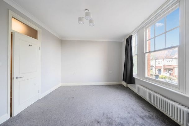 3 bedroom flat to rent - Photo 1