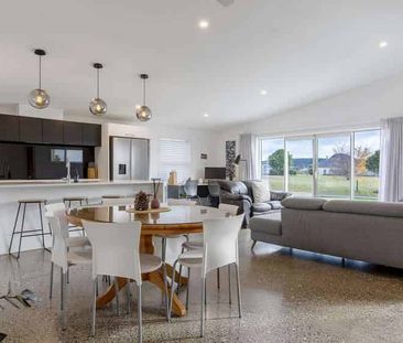 Stunning Motuoapa Living! - Photo 4