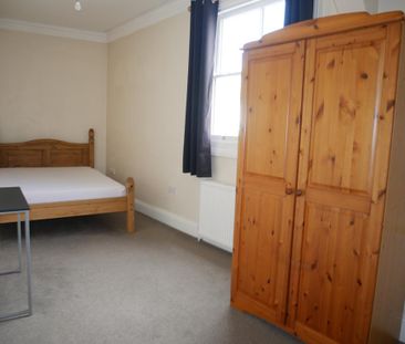 3 bedroom maisonette to rent - Photo 3