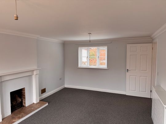 Detached 3 Bed House with Garage to let in East Harling - Photo 1