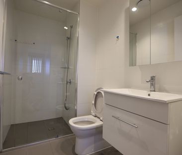 204/2 Maryvale Street, Toowong, Qld 4066 - Photo 5
