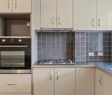 “Modern 2-Bedroom Unit with Large Balcony in the Heart of Enoggera” - Photo 4