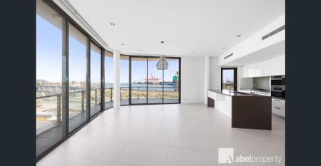 Fantastic Views Right On Fremantle Harbour! - Photo 4