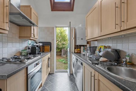 1 bedroom flat to rent - Photo 5