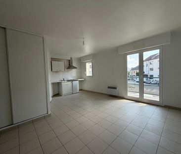 Location Appartement 3 pièces 45m² STE GENEVIEVE DES BOIS 91700 - Photo 3