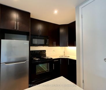 Roncesvalles Lofts , #203 - Photo 5