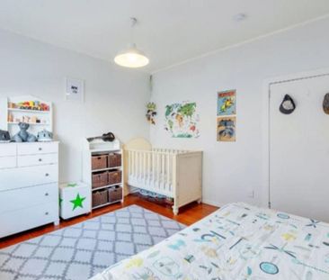 Soaked in Sunshine, Beautiful 3 bedroom home for r - Photo 5