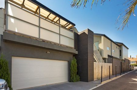 2/3 Morton Street, Essendon VIC 3040 - Photo 5