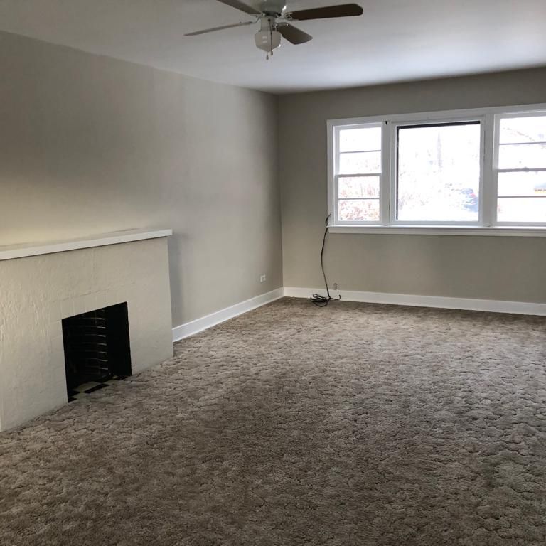 3 Bedroom, 1 Bath House, in Downtown Red Deer! - Photo 1