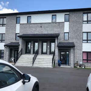 5½ Moderne à Drummondville – Air Climatisé, neuf, propre, Juillet! 1470$ soit un rabais de 55$ sur un an - Photo 2