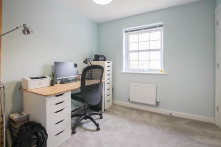 3 bedroom link detached house to rent - Photo 3