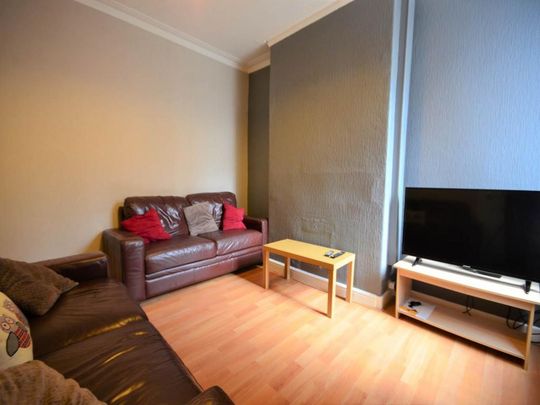 3 bedroom house share to rent - Photo 1