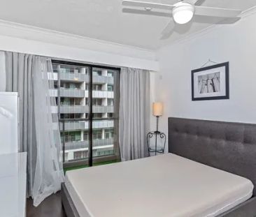 FURNISHED APARTMENT - JUST ACROSS THE RIVER FROM BRISBANE CBD - Photo 5