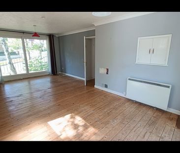 2 Bed Flat, Sandell Court, SO16 - Photo 1
