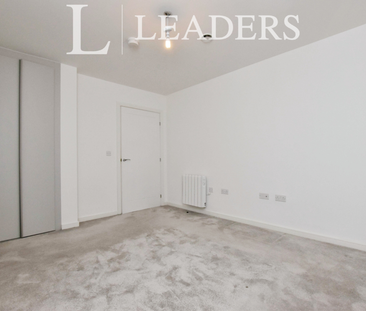 2 bedroom parking to rent - Photo 5