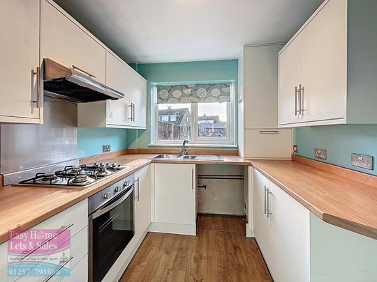 3 bedroom mews to rent - Photo 1