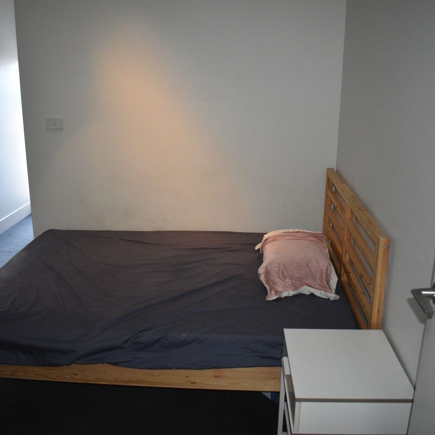 Hughesdale - Photo 1