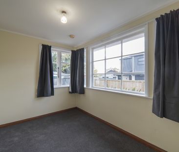 Charming 3-Bedroom Family Home in a Lovely Cul-de-Sac - Photo 1