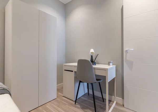 Carrer de Prats de Molló, Barcelona, Catalonia 08021