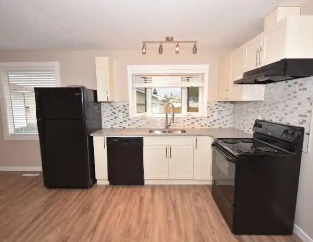 8504 135A Avenue Northwest, Edmonton, Alberta, Canada, T5E 1R6 | 8504 135A Avenue Northwest, Edmonton - Photo 1