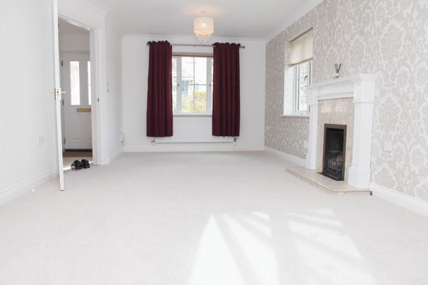 4 bedroom detached house to rent - Photo 1