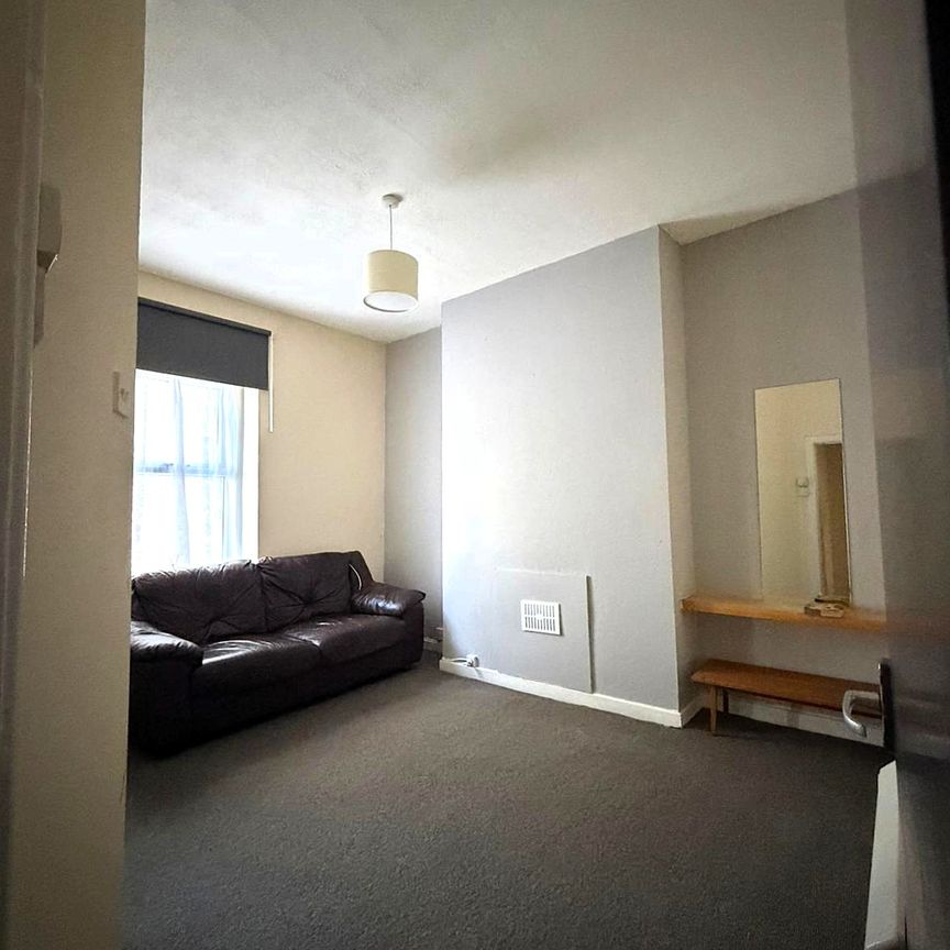 £700 PCM, Furnished One Bedroom Flat in Partridge Road, Roath, Cardiff, CF24 3QW - Photo 1