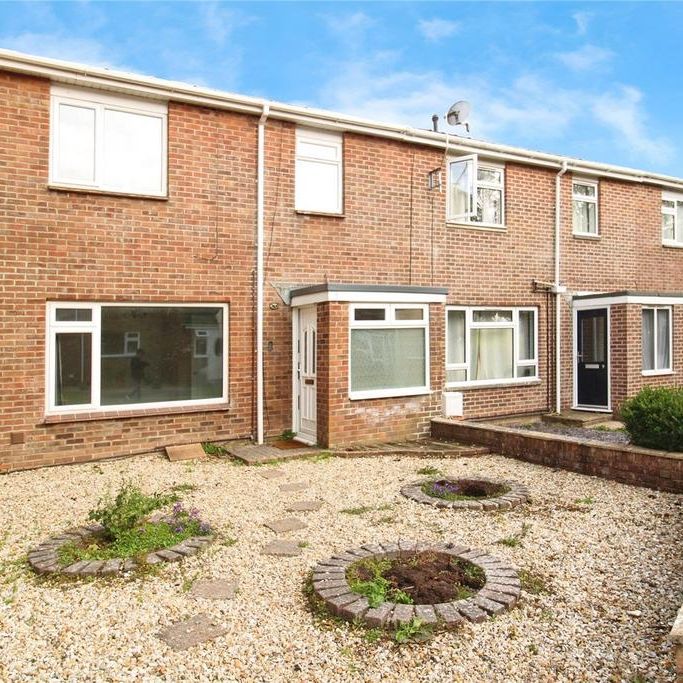 3 bedroom terraced house to rent - Photo 1