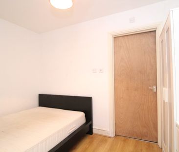 Claude Road, Roath, Cardiff - Photo 1