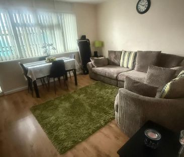 1 bedroom in a house share to rent - Photo 3