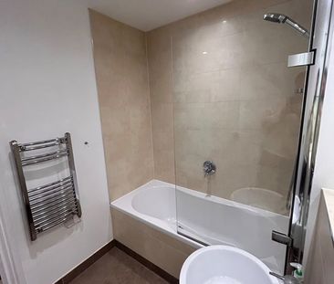 1 Bed Flat, Altyre Road, CR0 - Photo 3